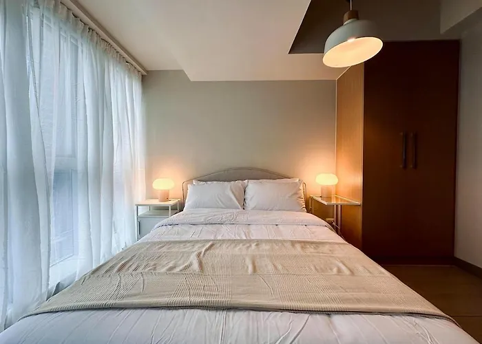 Chic Cozy 1br Uptown Parksuites T1 Pay Parking 14r Apartamento *